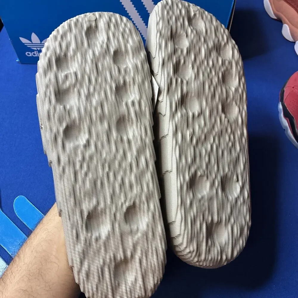 Adidas Adilette 22 Slides 'Light Brown' / HQ4670 / Men's Size 13